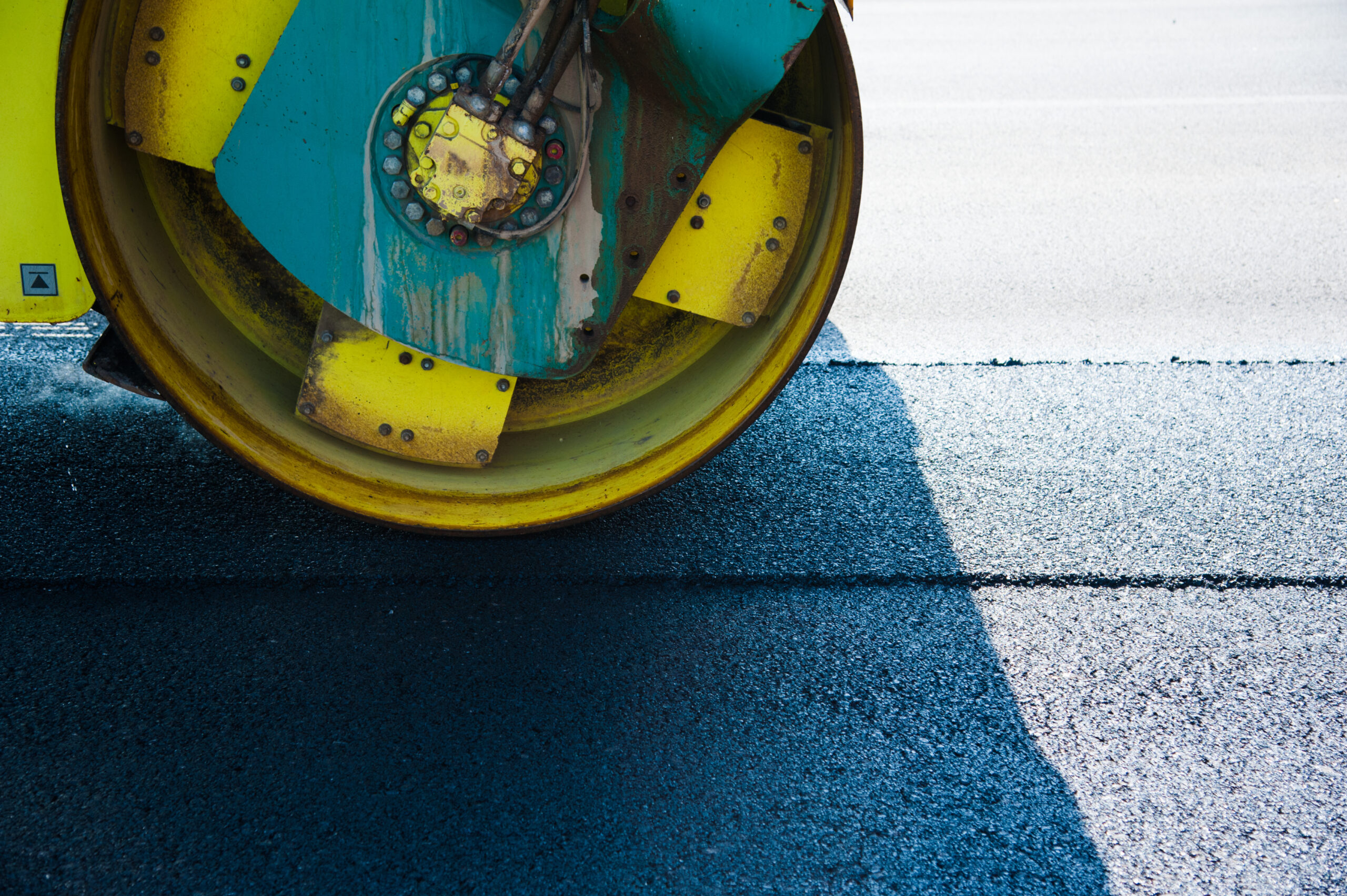 Manutenção de Pavimentos: Estratégias Essenciais para a Longevidade e Eficiência de Vias